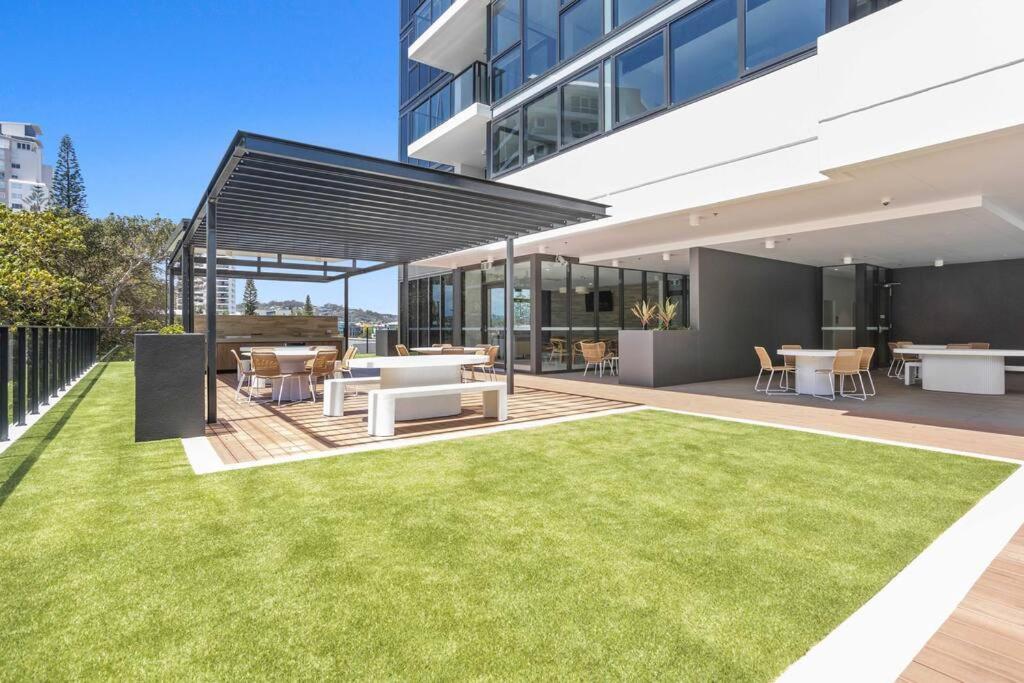 Sandbar 124 - Hosted By Burleigh Letting *